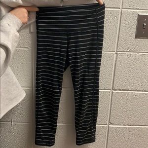 Athleta grey/white striped 7/8 crop legging.